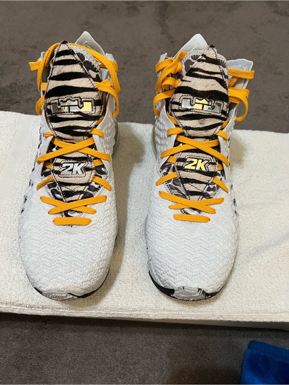 Nike LeBron 17 Bron 2K Playoffs. Size 12. Preowned